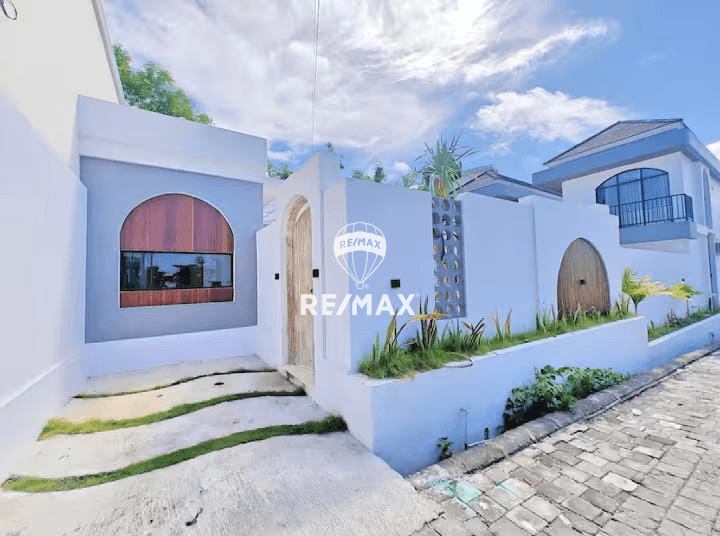 Dijual Villa model Santorini cluster area