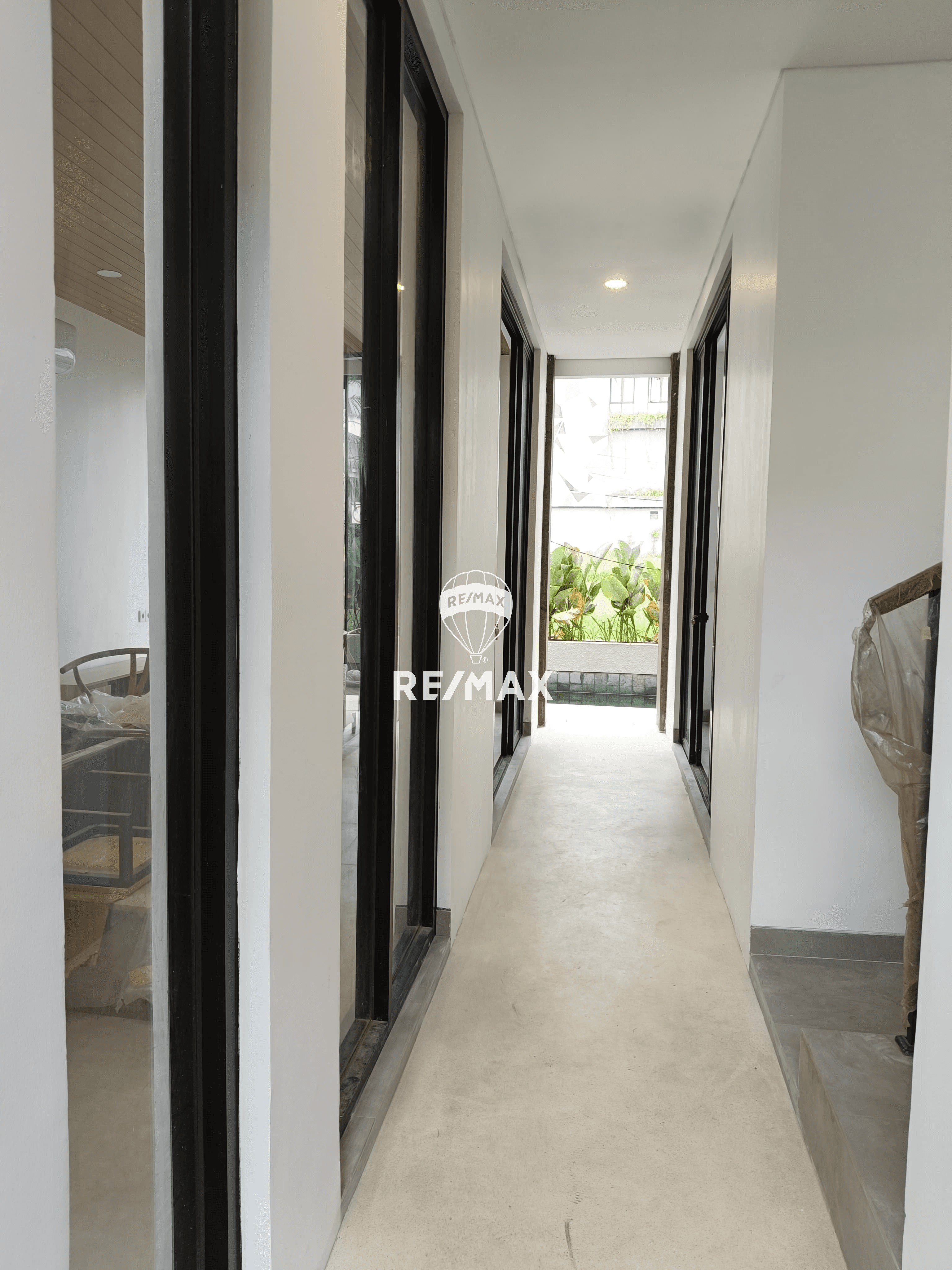 Dijual Villa baru daerah canggu Tumbak Bayuh area komplek villa