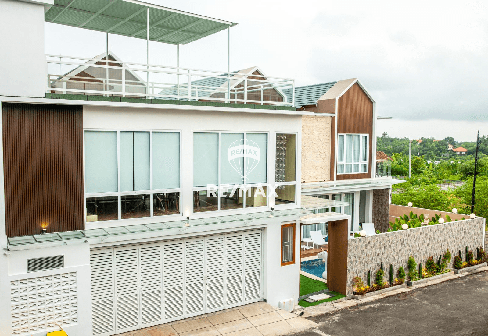 Dijual Villa Lokasi Dharmawangsa Pandawa